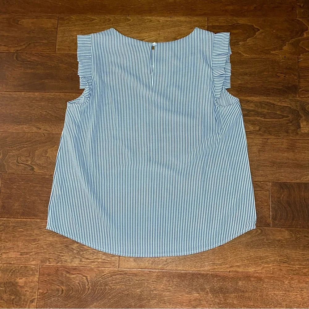 NWT women’s blouse - Picture 4 of 4